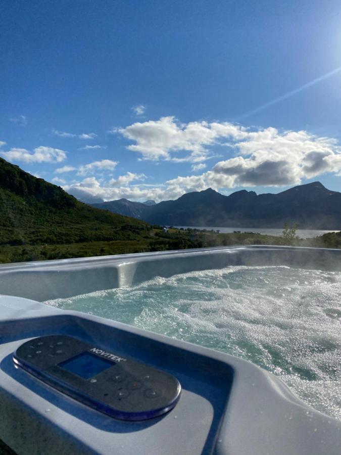 Villa Med Jacuzzi Og Nydelig Utsikt Gravdal  Εξωτερικό φωτογραφία