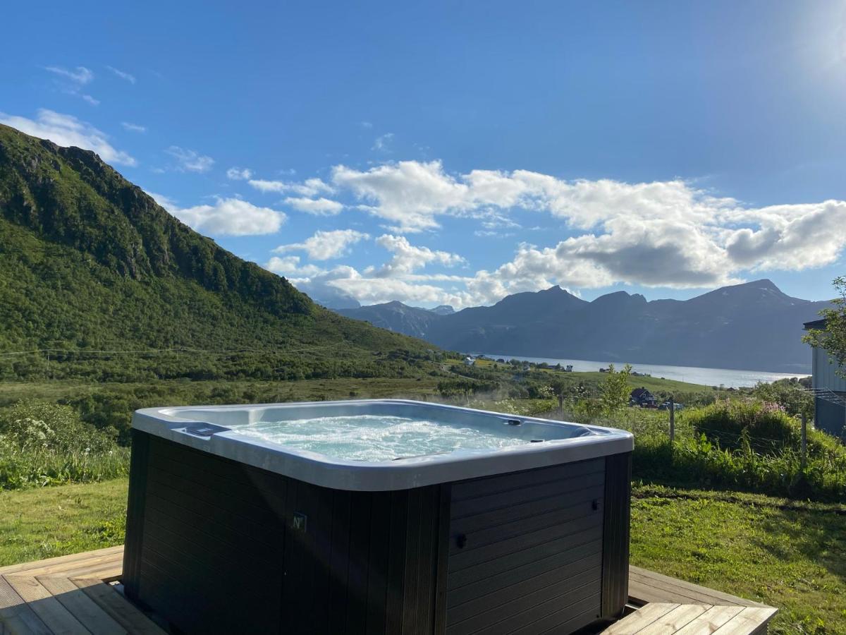 Villa Med Jacuzzi Og Nydelig Utsikt Gravdal  Εξωτερικό φωτογραφία