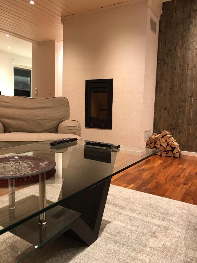 Villa Med Jacuzzi Og Nydelig Utsikt Gravdal  Εξωτερικό φωτογραφία