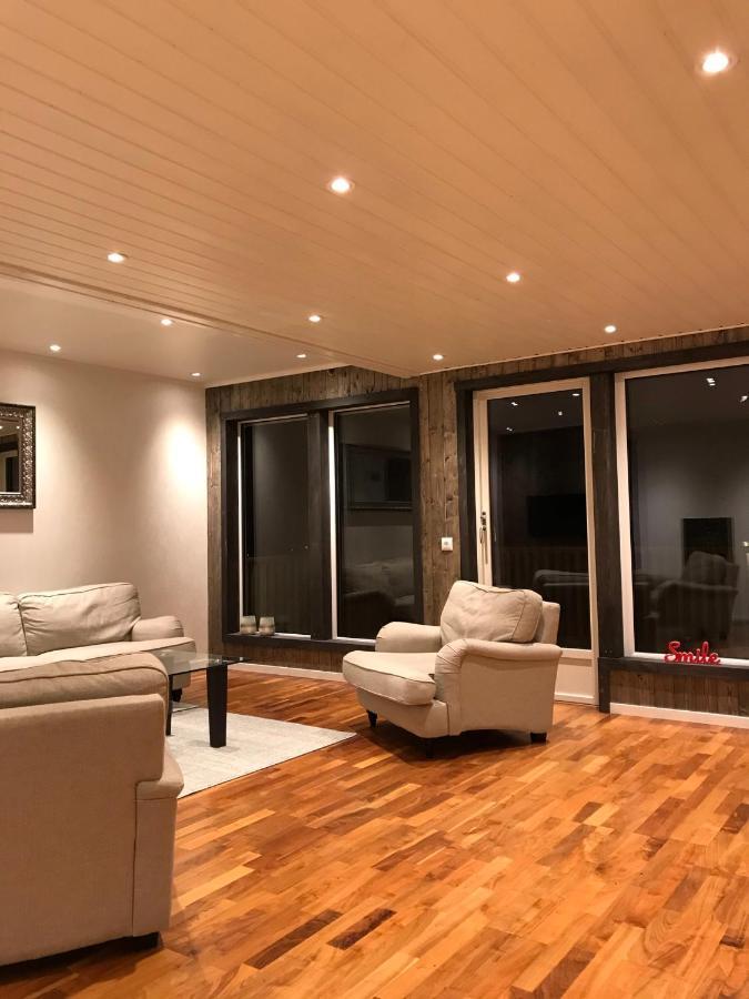 Villa Med Jacuzzi Og Nydelig Utsikt Gravdal  Εξωτερικό φωτογραφία