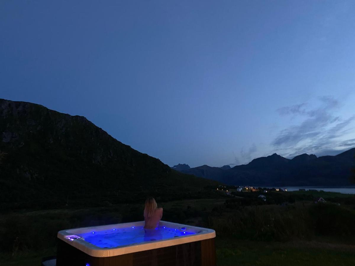 Villa Med Jacuzzi Og Nydelig Utsikt Gravdal  Εξωτερικό φωτογραφία