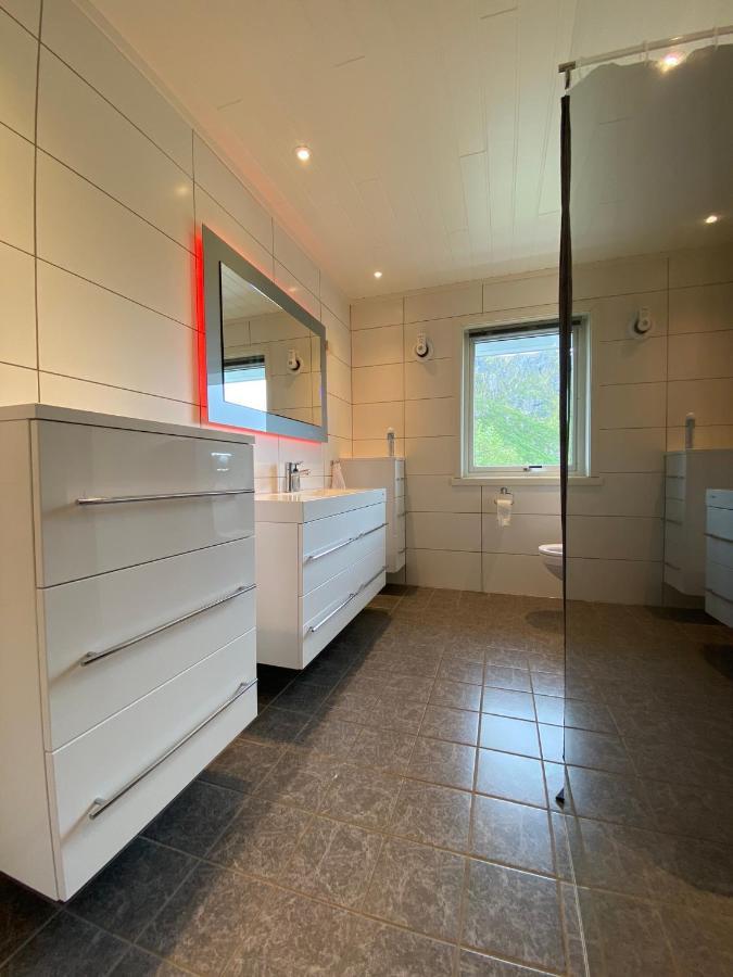 Villa Med Jacuzzi Og Nydelig Utsikt Gravdal  Εξωτερικό φωτογραφία